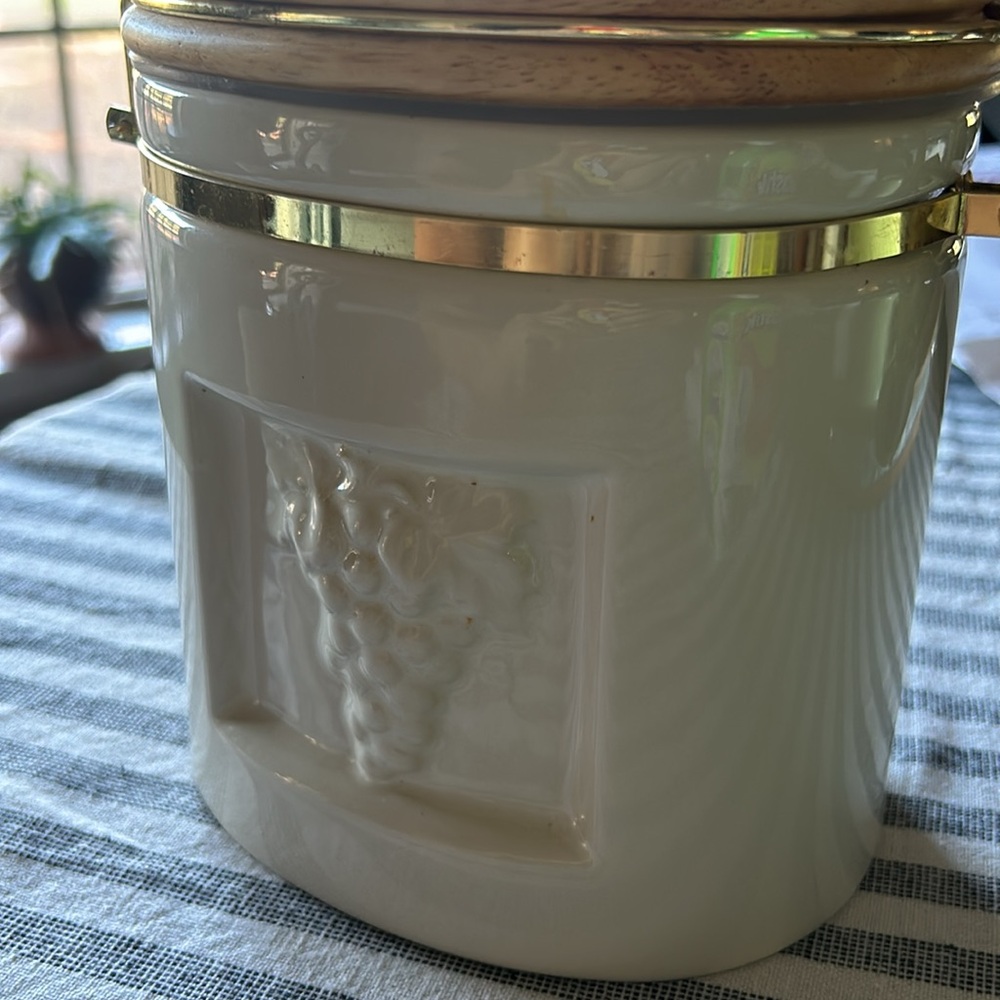 VINTAGE CANISTER LOCKING LID RAISED FRUIT DESIGN